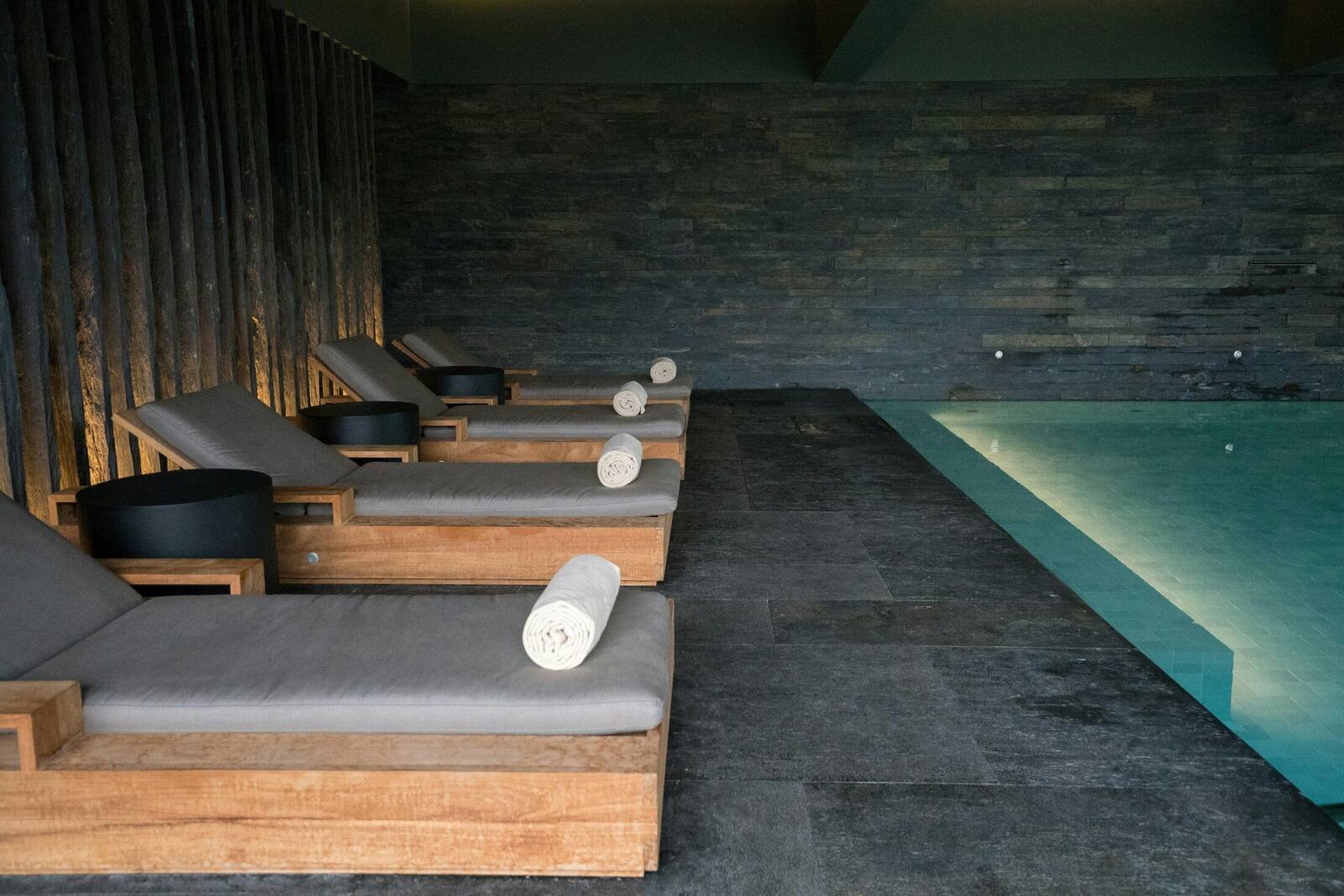 Spa and wellness pool